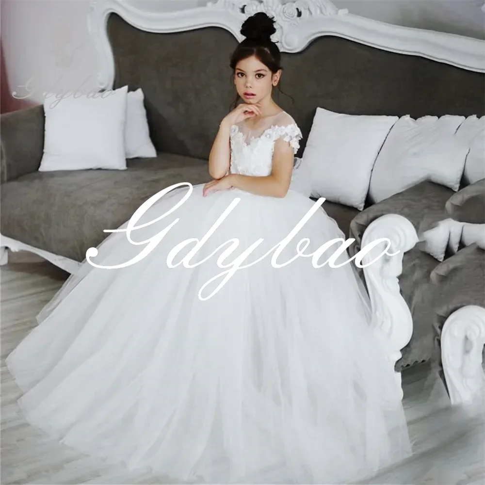 Luxury Classic Wedding Party Flower Girl Dress Lace Applique Pleat Floor Length Sweep Train First Communion Gown Customized 2025