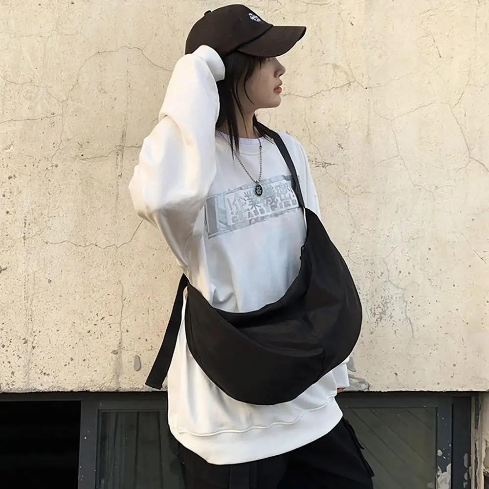 반달 빅사이즈 크로스백 보부상 나일론 슬링백 데일리 여행 가방 호보백 메신저백