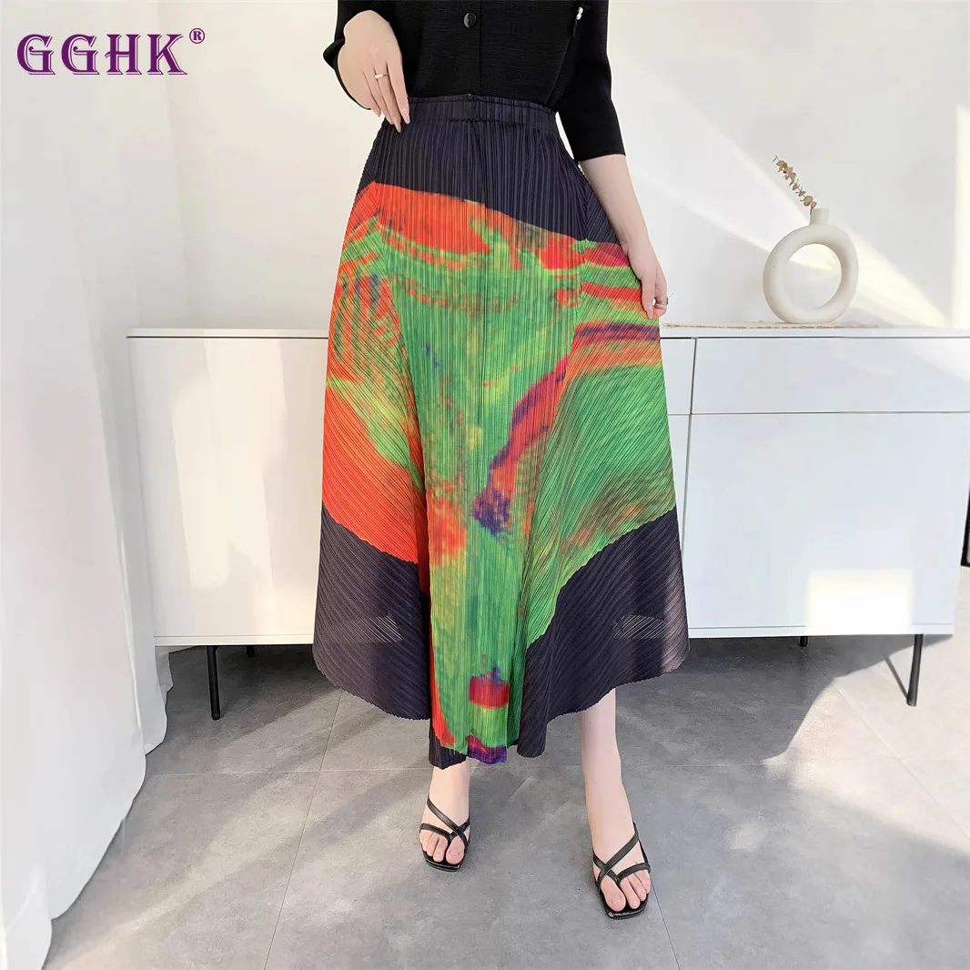 

GGHK Summer 2025 New Printed Folded Large Swing Skirt Irregular Half Length Skirt Loose Large Size Design Female Clothing
