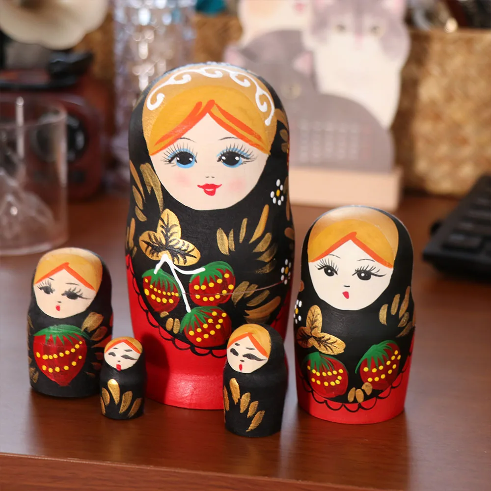 Desk Ornament 5 Layers Matryoshka Handmade Strawberry Girls Nesting Cute Wooden Russian Nesting Birthday Gift