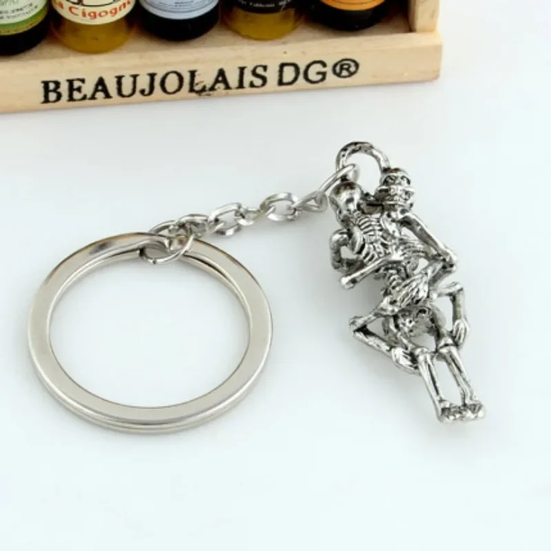 A High-quality Couple Keychain That Loves You When You Die. Cute Skull Keychain/keychain. Gifts for Couples