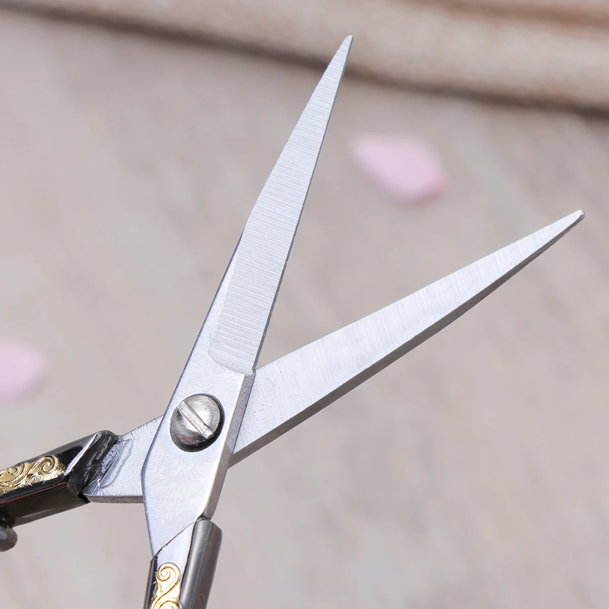 

Precision Embroidery Scissors Stainless Steel Sharp Pointed Tips for Sewing Craft Art Work Comfortable Handle Small Size