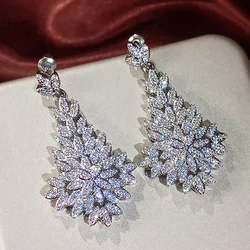 Huitan Luxury Big Leaf Drop Earrings Women Temperament Elegant Lady's Ear Dangle Earrings for Party Brilliant CZ Jewelry 2022