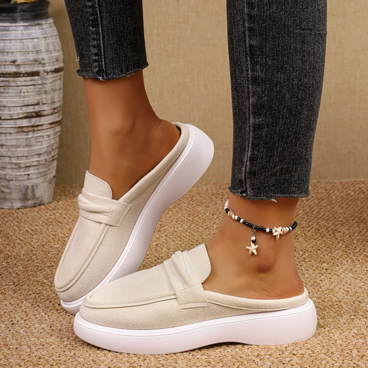 Large Size Thick Heel Slip-On Loafers Women's Retro round Toe Casual Slope Heel Bean Bean Shoes Comfortable Breathable Rubber