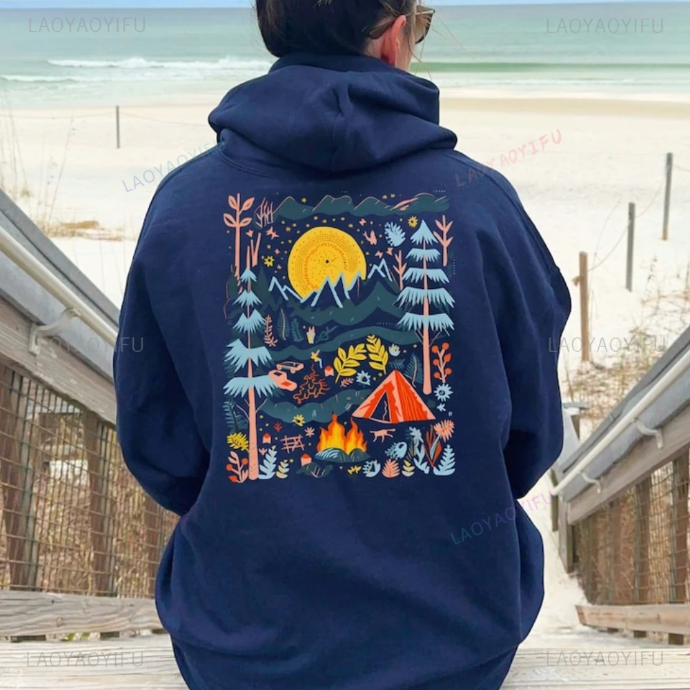 Damska i męska bluza z kapturem w stylu vintage z grafiką ognia na kempingu, kreatywna moda jesienno-zimowa, obniżone ramiona.
