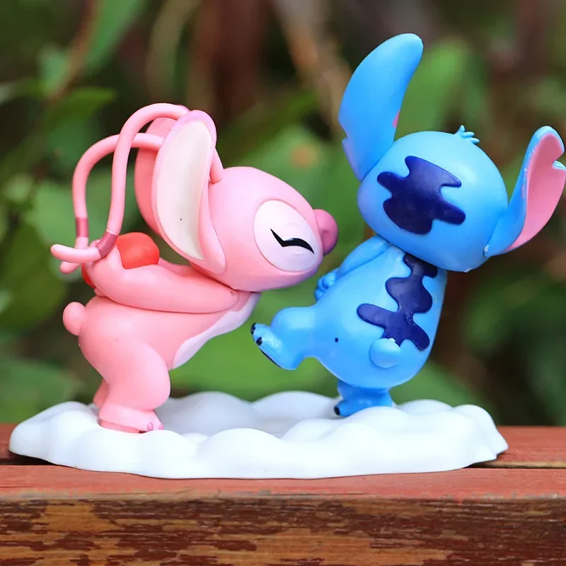 Disney Stitch Lovers Model Doll Angel Kissing Stitch Statue Desktop Display Figurki Ozdoby Walentynki Dziewczyna Prezenty