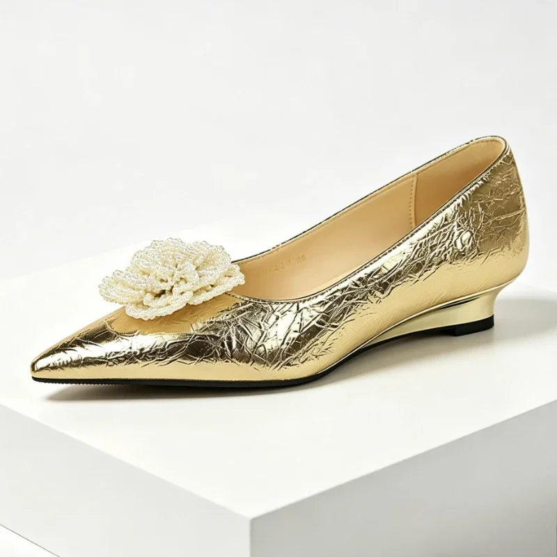 Luxury Gold Metallic Upper Wedges Women's Pumps Hand Embroider Floral Detail Dress Shoes Fashion Pointed-Toe Brand Designer Shoe