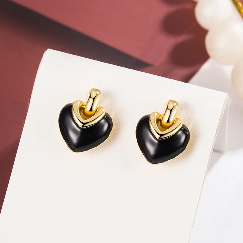 

Drip glazed heart-shaped earrings for girls, small, fashionable, exquisite, autumn and winter retro, high-end, red earrings