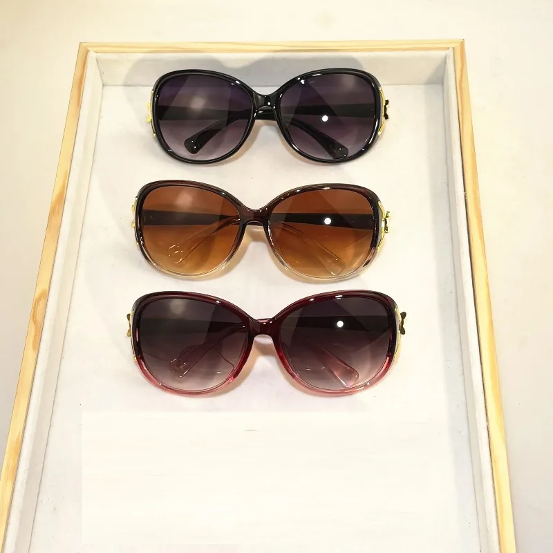 1//3PCS Fashion Oversized Summer Traveling Sunglasses Women Plastic Female Big Frame Gradient Sun Glasses UV400 view 4