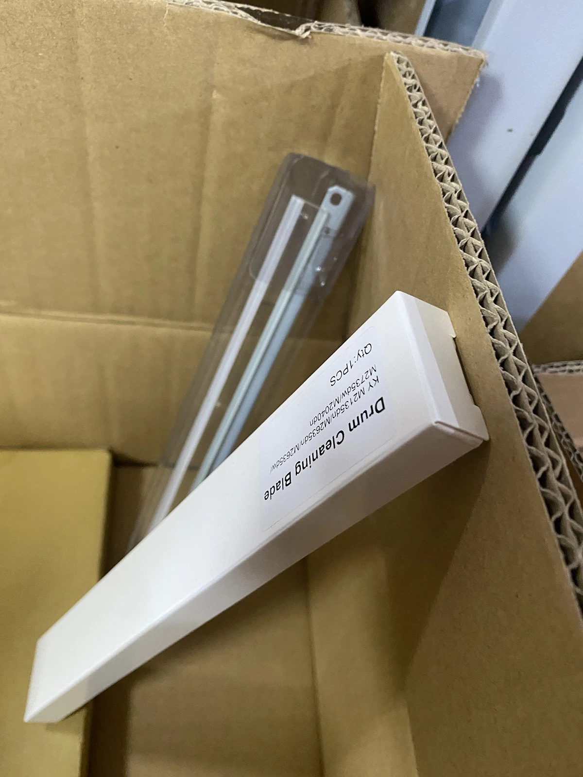 

1X 302RV93010 DK1150 M2040dn Лезвие для чистки барабана для Kyocera M2040 P2235 M2135 P2040 P2335 M2540 M2235 M2635 M2640 M2735 M2835