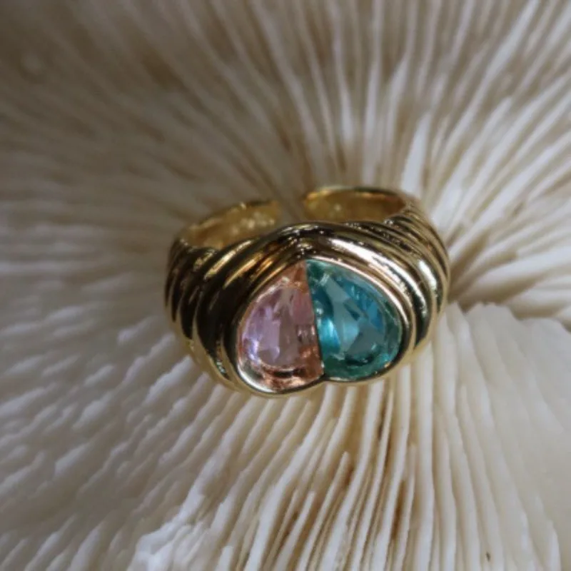 

Дизайнерское роскошное позолоченное женское кольцо в форме сердца с драгоценным камнем в дворцовом стиле, модное очаровательное женское кольцо с красочным драгоценным камнем для вечеринки