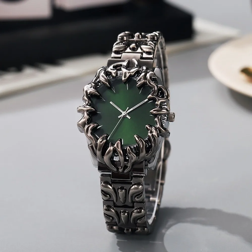 Claw Design Quartz Wrist Watch Stainless Steel Strap Alabaster Dial Punk Wrist Watch Quartz Movement Without Box Men Watches