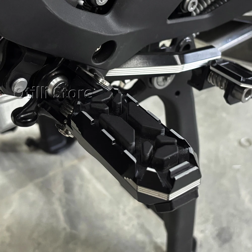 R1300GS Motorcycle Aluminum Footrest Footpeg Foot Pegs Extension For BMW R 1300 GS Adventure R1300 GS ADV R1300GSA 2023-2025