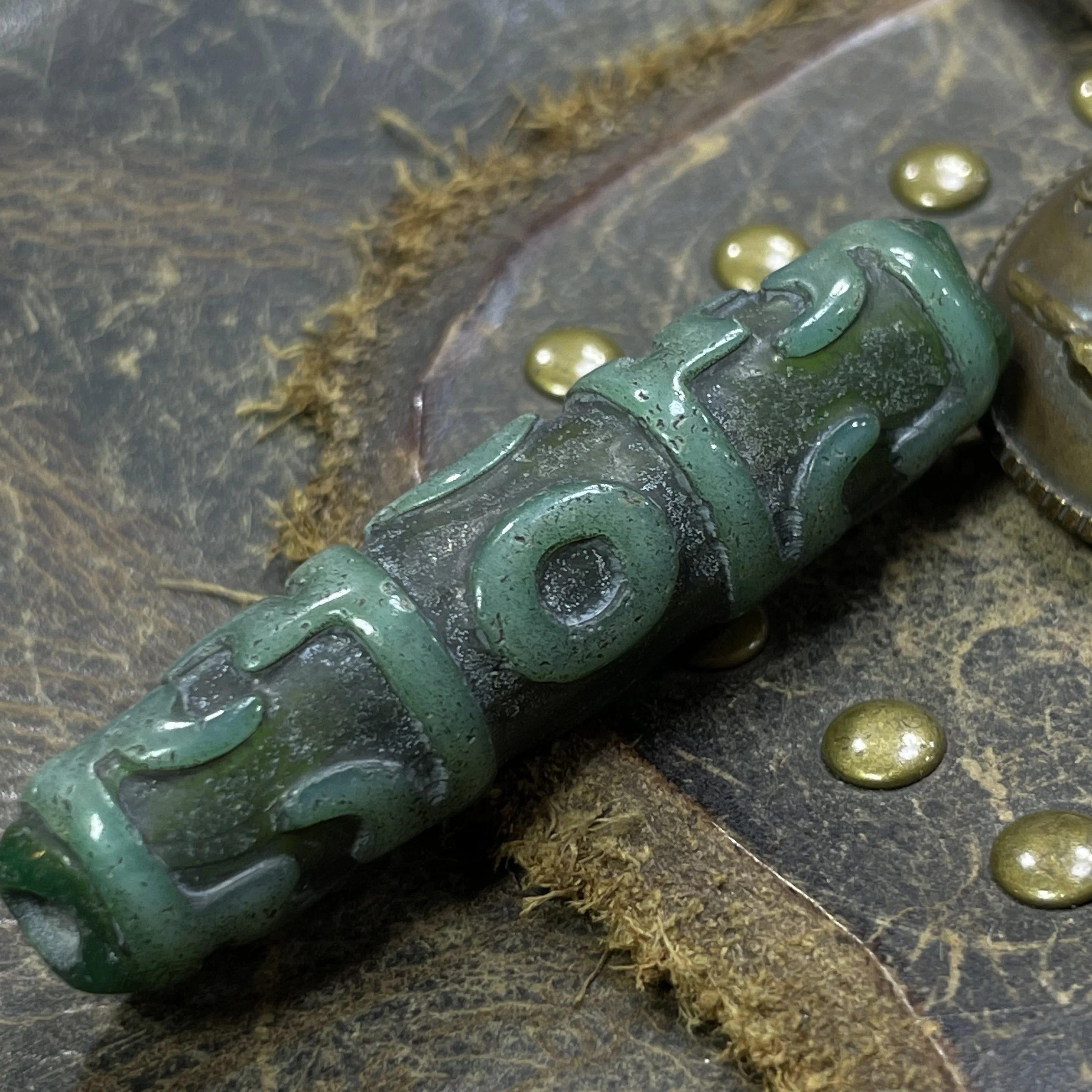 Tibetan Frost Skin Emerald Explosion Old Lotus Master Three Eyes Dzi Bead Pendant 12x50mm