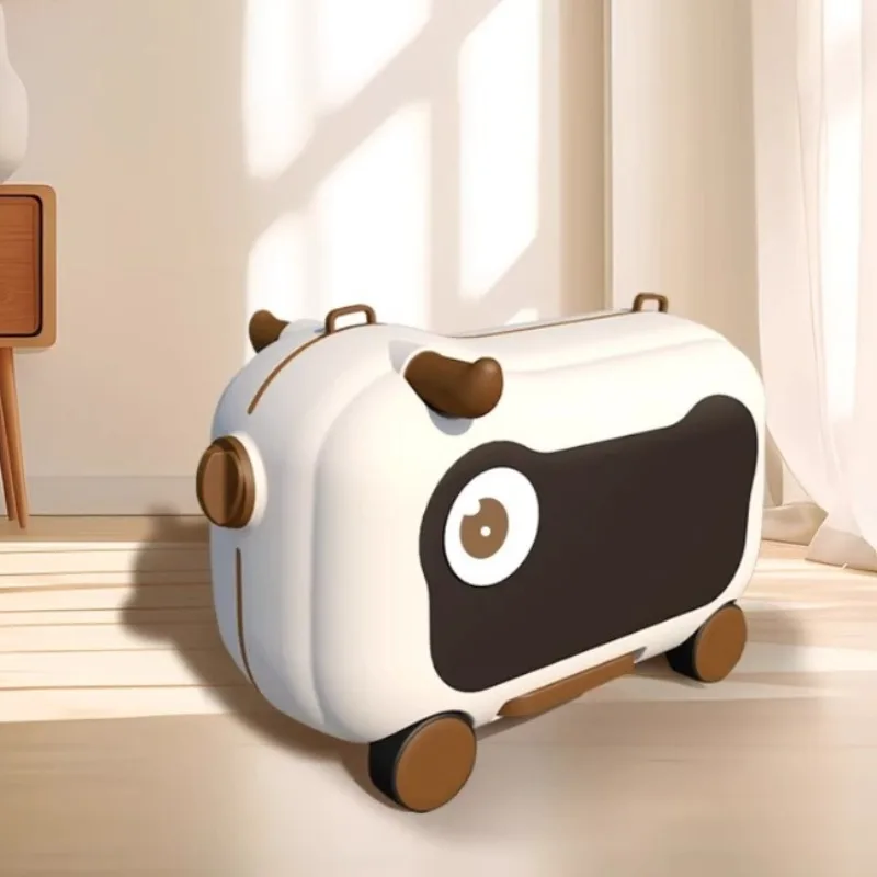 

Дети могут ездить на чемодане для детей. Тележки-слайды. Прогулка. Детские чемоданы. Дорожные чемоданы. Доступны детский багаж.