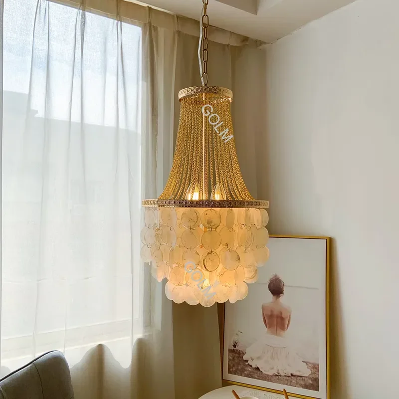 Factory Wholesale Creative Elegant Natural Shell Tassel Pendant Led Chandelier AC110V 220V Hanging Light for Living Room