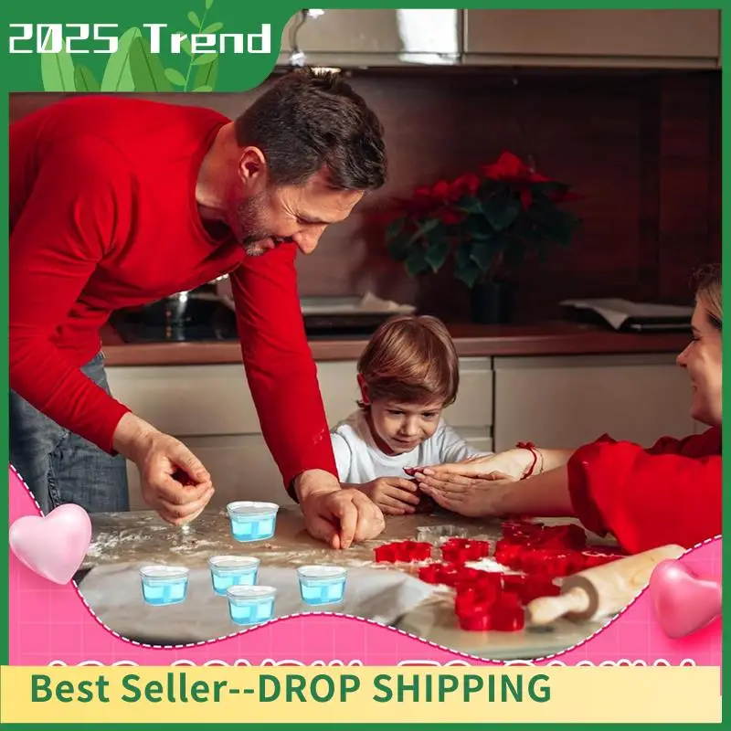 

100 Pcs 2.4 Oz Valentine's Day Heart Shaped Containers Plastic Box With Lids Reusable Small Portion Cups Durable Easy Install