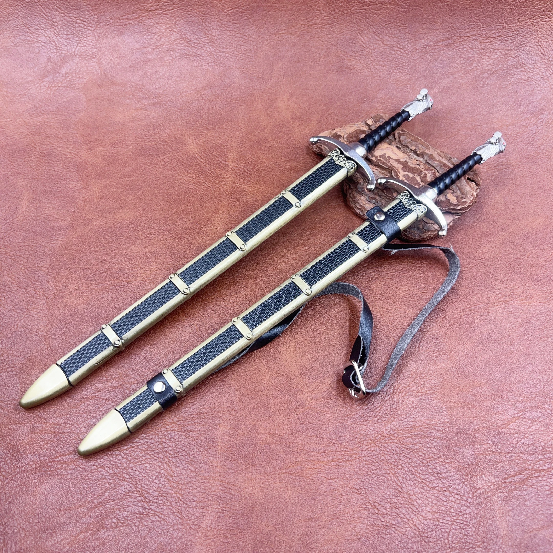 Espada Longclaw Grande Estilo 2, Acessório do Jogo GOT, Drama Americano Jon Snow, Modelo de Espada Totalmente Metálica, Ornamento para Casa, Coleções de Artesanato