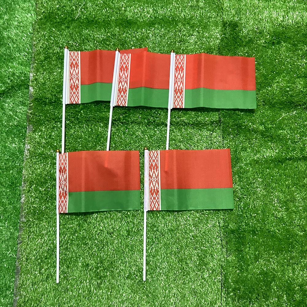 SKY FLAG Belarus Hand Flag 10/20/50pcs 21*14cm Belarus Hand Waving Flags With Plastic Pole For Sports Activity Home Decor