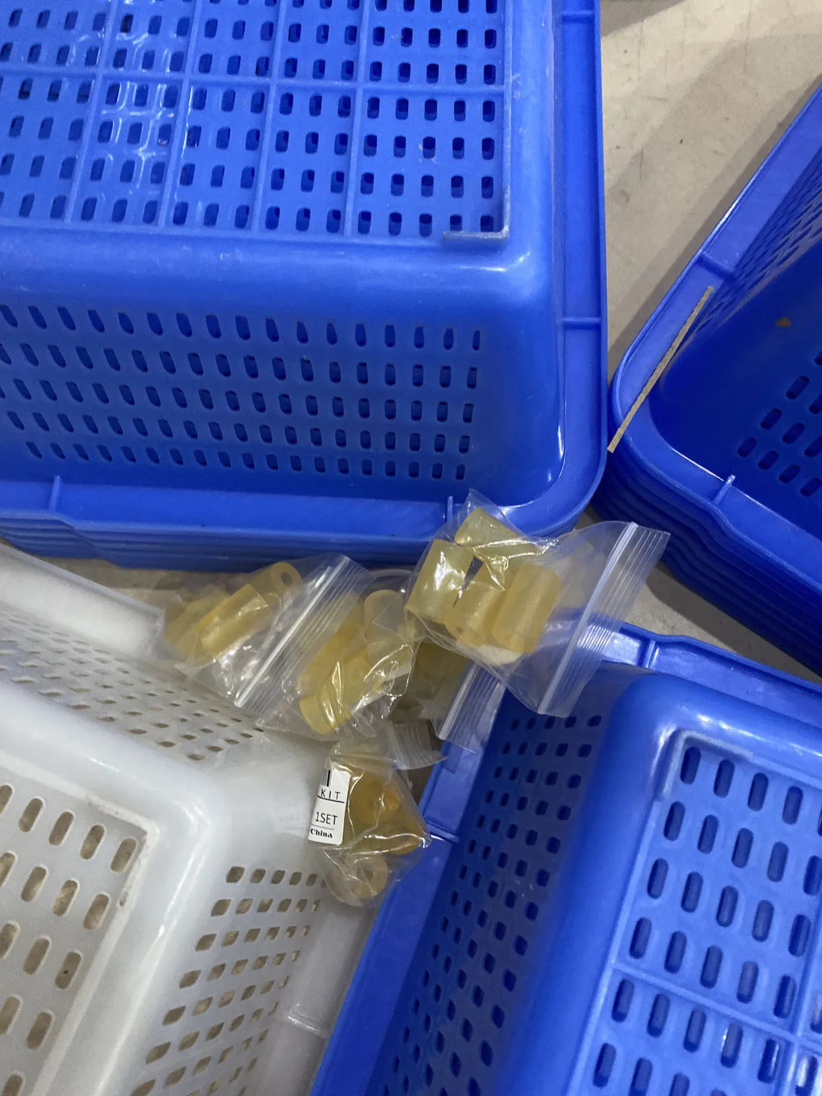 

1X PA03656-K975 PA03656-K976 Exit Feed Roller for FUJITSU Scansnap IX500 IX1500 N7100 IX1400 IX1600