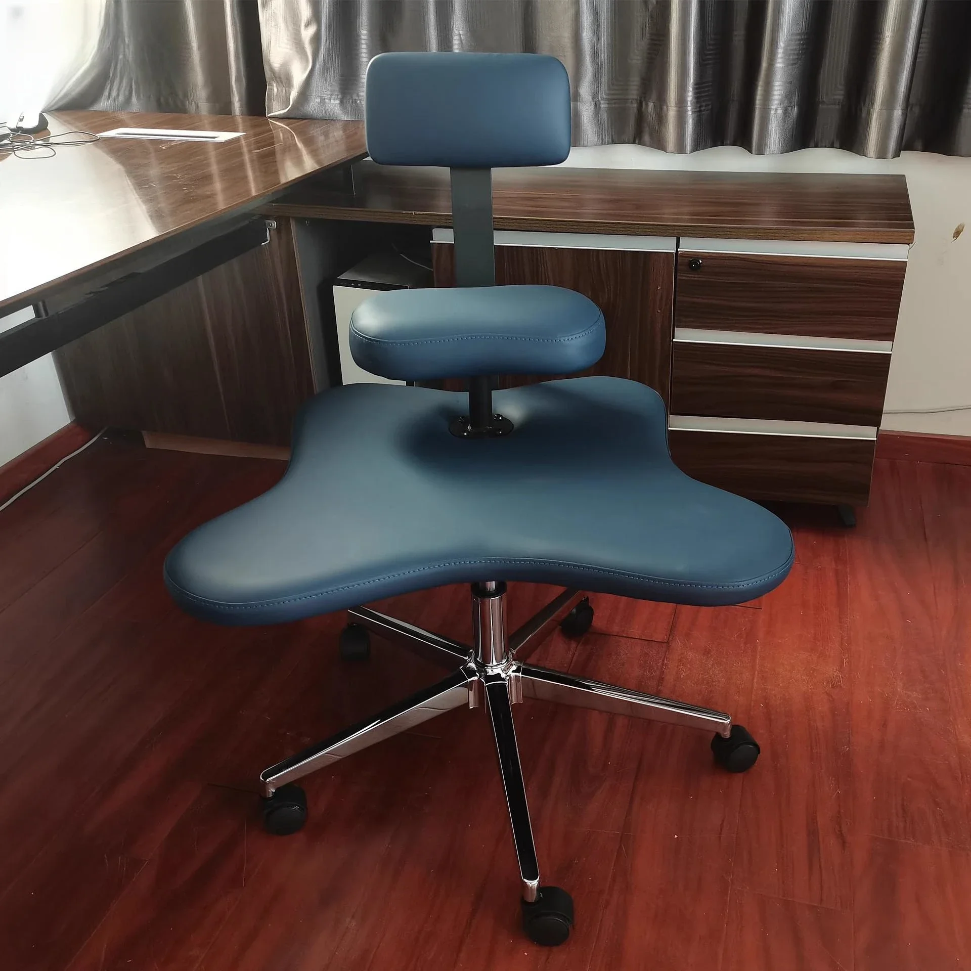 Silla ergonómica con patas cruzadas y ruedas, silla multifuncional para arrodillarse, altura ajustable, silla para computadora de oficina