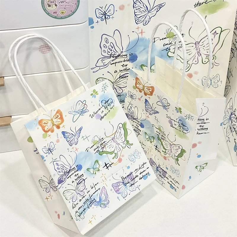 Bolsas de regalo de mariposa estilo Ins, bolsas de envoltura de regalos de cumpleaños, bolsas de papel de mano para el Día de San Valentín, exquisitas bolsas de papel Kraft