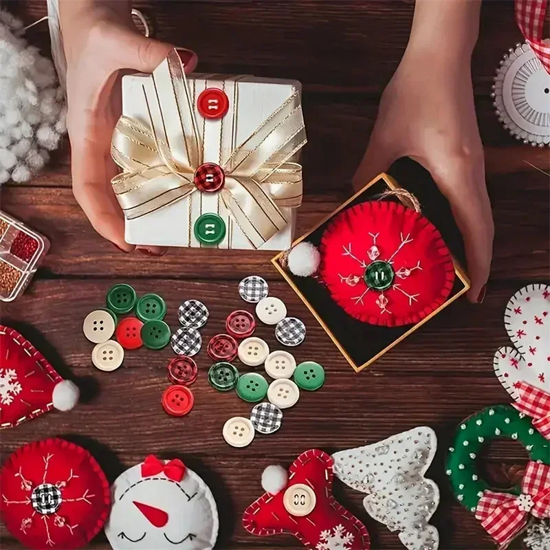 

60 Pieces, Christmas Wooden Buttons, 6 Colors, 0.79 Inches, Plaid Wooden Buttons, 4 Holes, Black And Red Wooden Buttons, Plaid