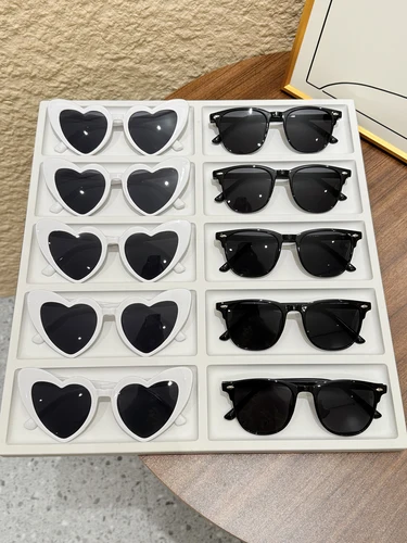 Juego de 10 Uds de gafas redondas y en forma de corazón a la moda, gafas negras, gafas blancas, gafas decorativas simples de moda