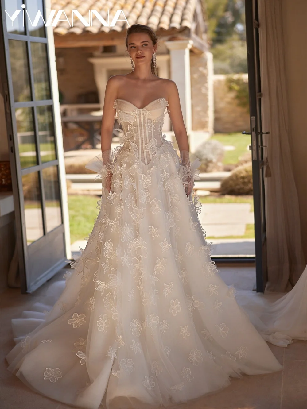 Luxury Ivory 3D Floral Wedding Dress Elegant Strapless A-line Long Bridal Gown Customized Stunning Elegant Dresses For Bride