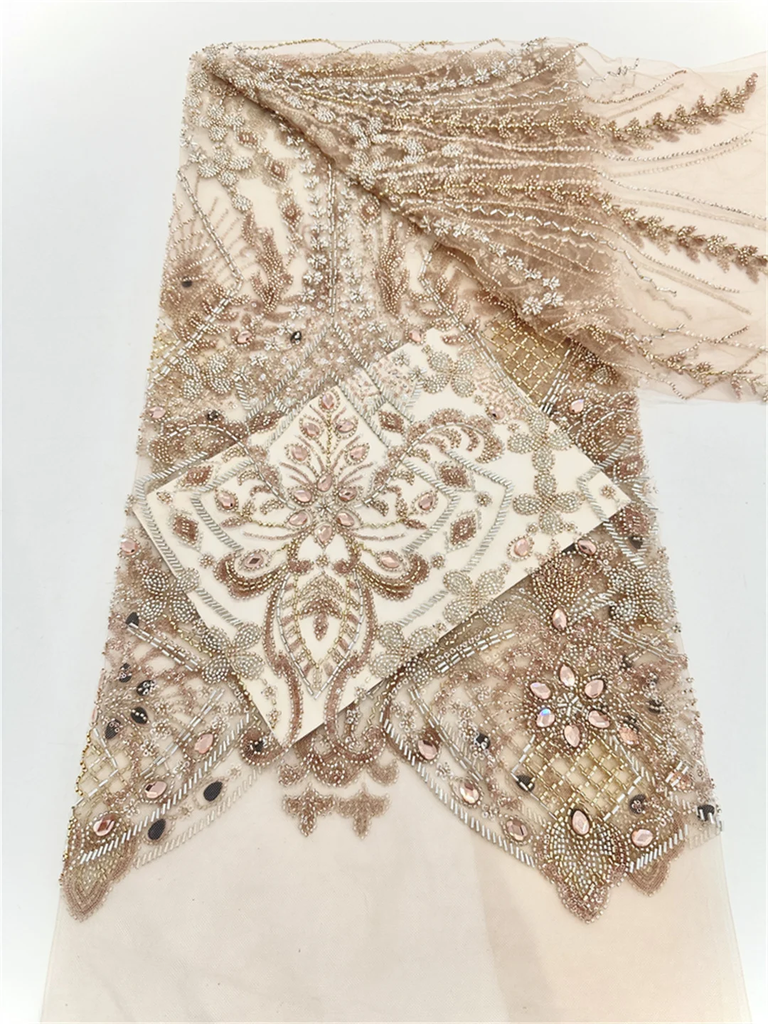 

Роскошная ткань с пайетками и бисером для свадебных платьев 2026: Новинка, французское африканское кружево из тюля с камнями для вечерних нарядов