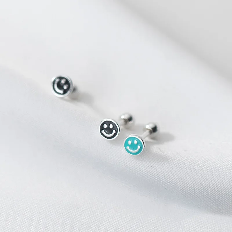 الملونة المينا جولة محظوظ يبتسم وأقراط النساء أزياء بسيطة الكورية التعبير ثقب المجوهرات Pendientes الملحقات