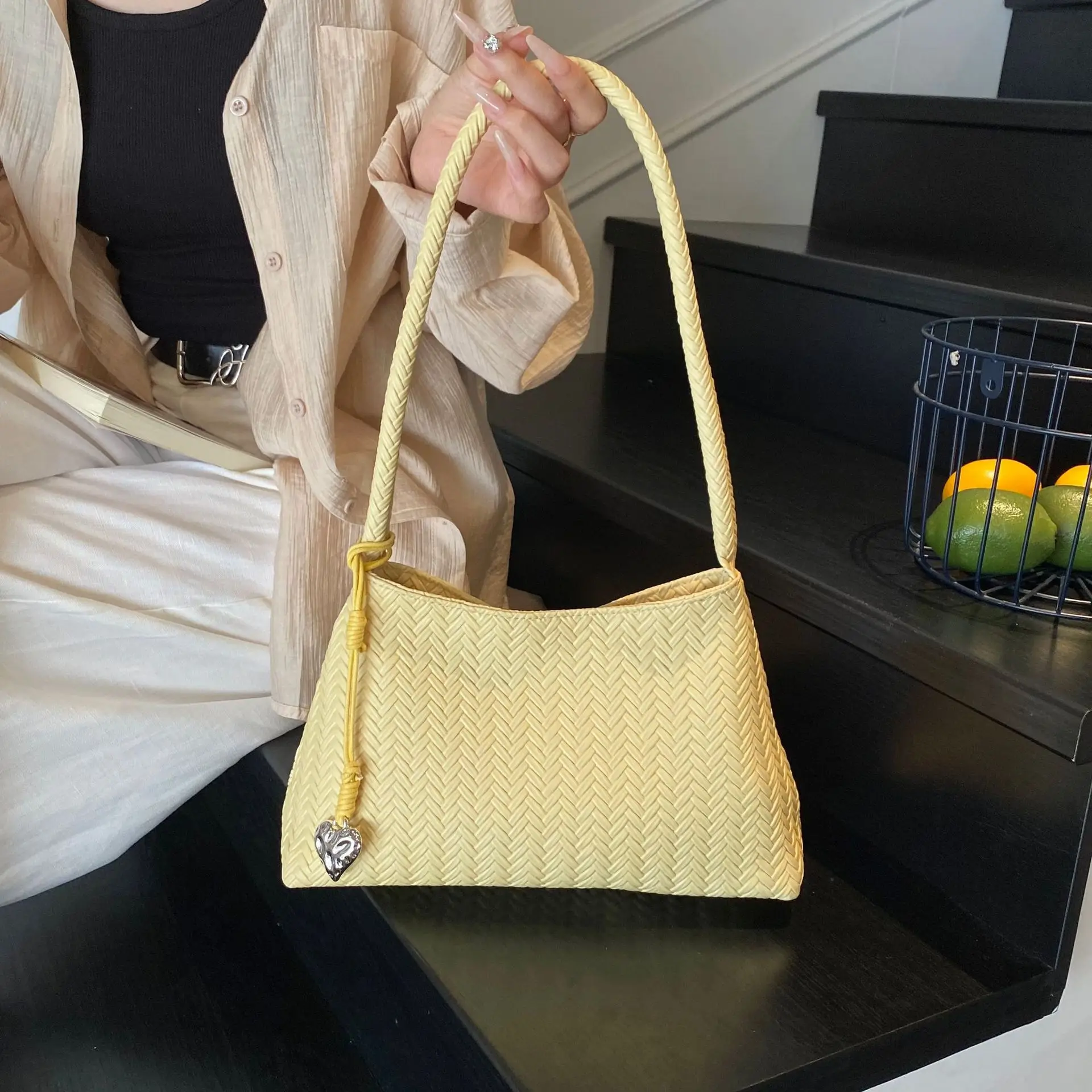 

2025 Vintage Print Bucket Bag for Women Minimalist Shoulder Crossbody Purse Fashionable Handbag