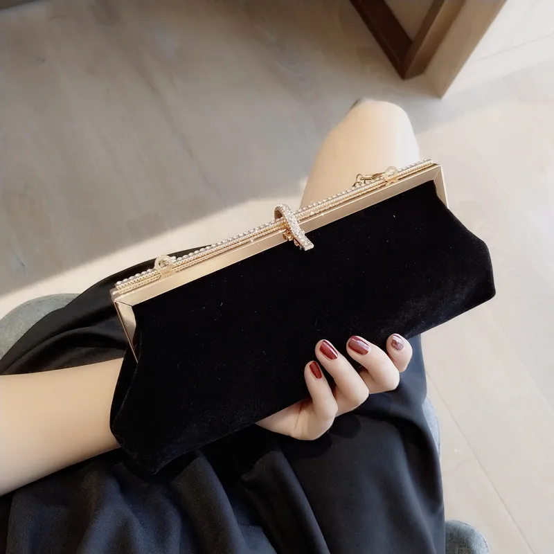 High-end Women Velvet Evening Bag New Fashion Fish Hook Lock Clutch Purses Female Handbags Chain Shoulder Bags for Wedding Party