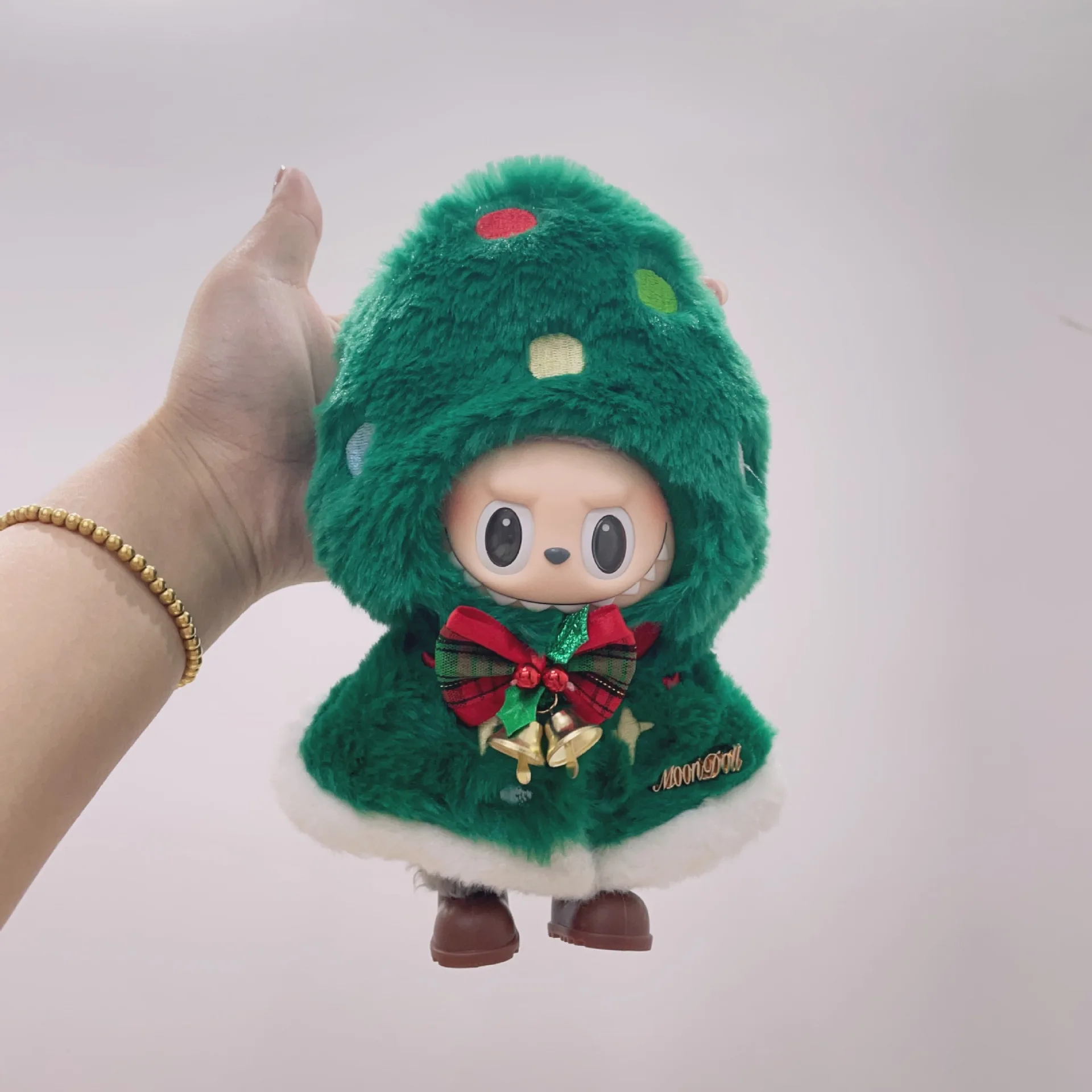 ل 15/17 سنتيمتر دمى Labubu لطيف الأخضر شجرة عيد الميلاد كيب بذلة صغيرة Labubu أفخم الدمى 3.0 تصميم Diy بها بنفسك اللعب اكسسوارات هدية