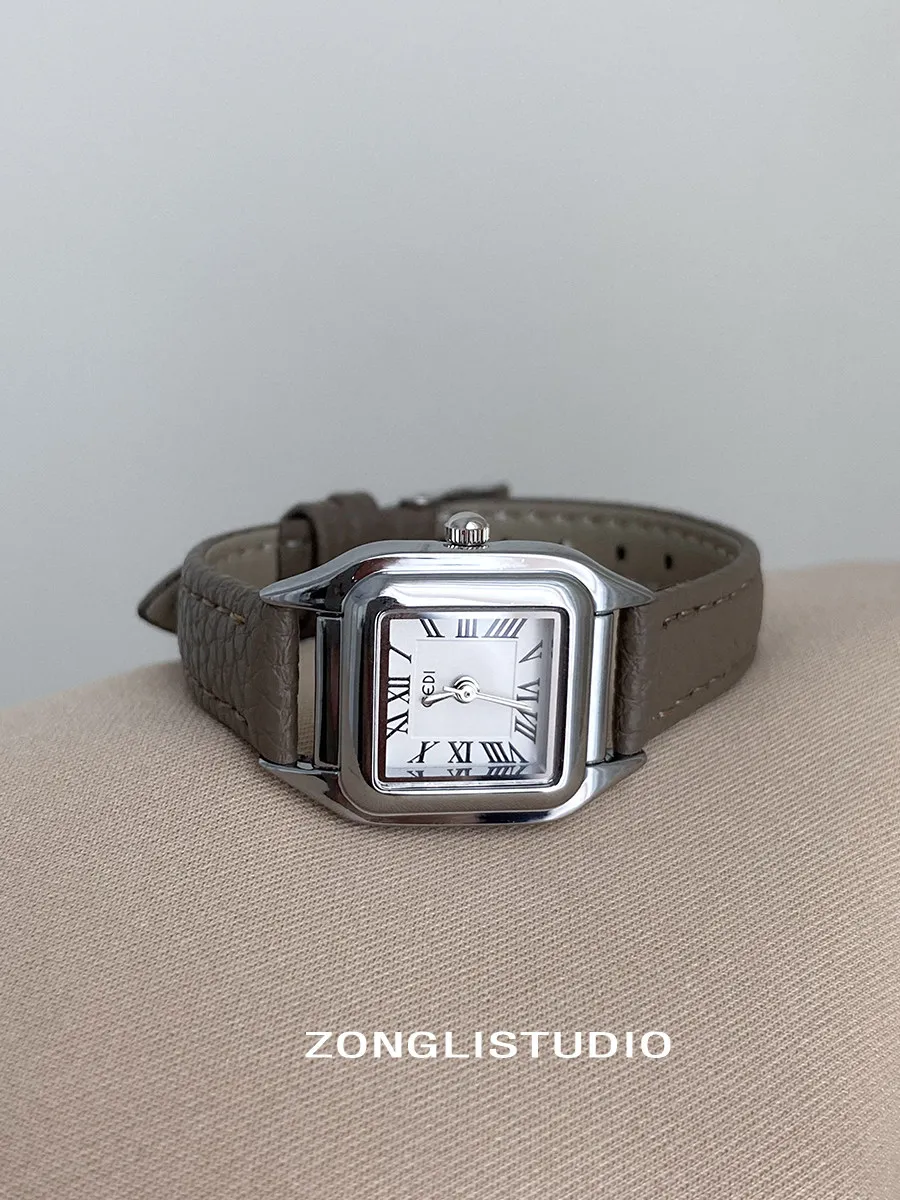 Women'S HighQualityWristwatchAClassic And StylishVintageDesignWith A Sophisticated And Elegant Look And A Delicate Leather Strap