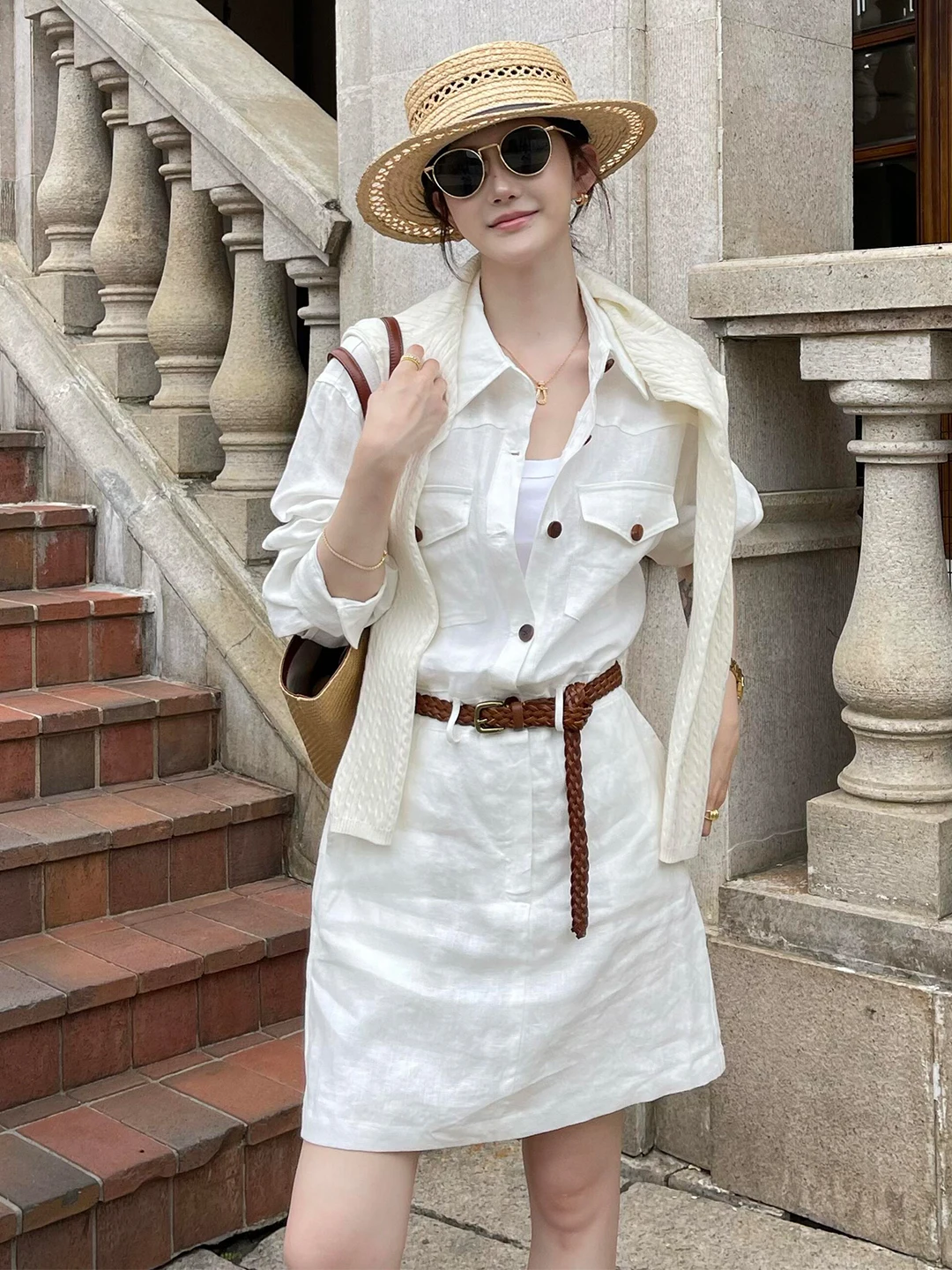 

Elegant Commuter Cotton Shirt Dress Women Summer Simple Commuter Slimming Holiday Feel White Dress Casual Split Waistline