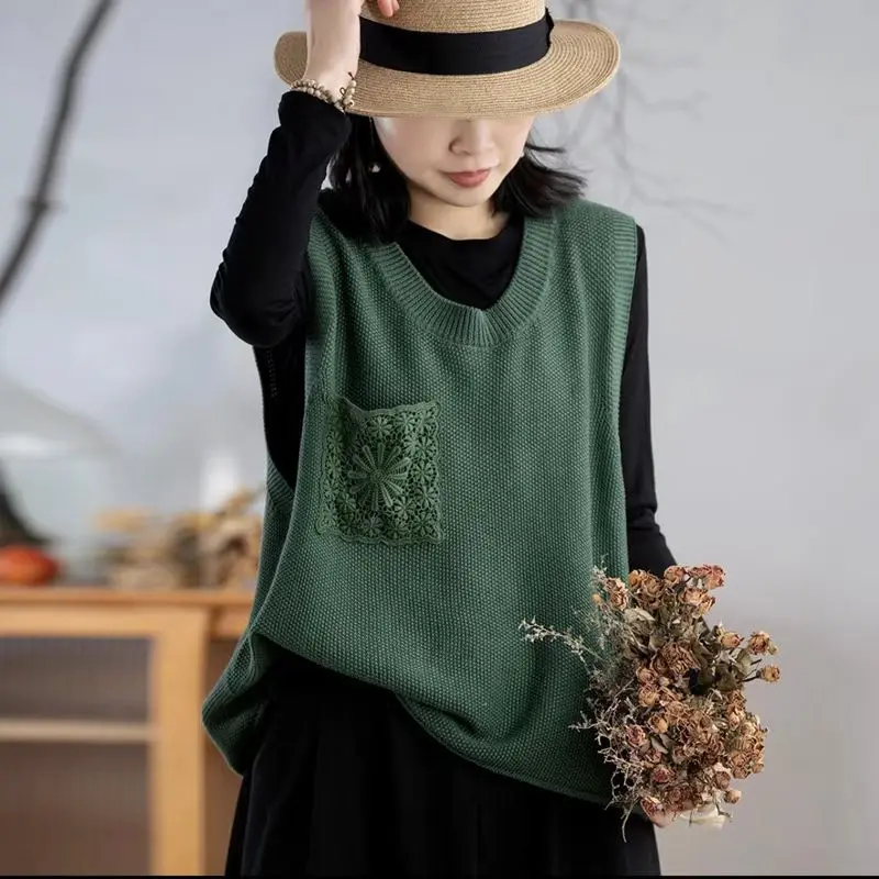 Spring and Autumn Women\'s Lace Round Neck Solid Color Pullover Loose Knitted Vest Bottom Shirt Fashion Casual Commuter Tops