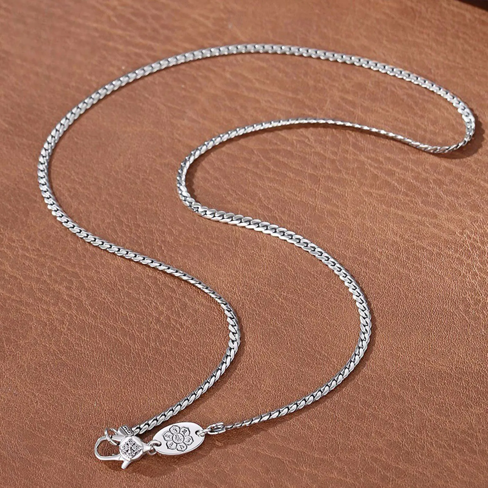

S925Silver Men's and Women's Cuban Chain Necklace 20IN/22IN Slim Style Trendy, Sophisticated Vintage-Inspired Collarbone Layerin