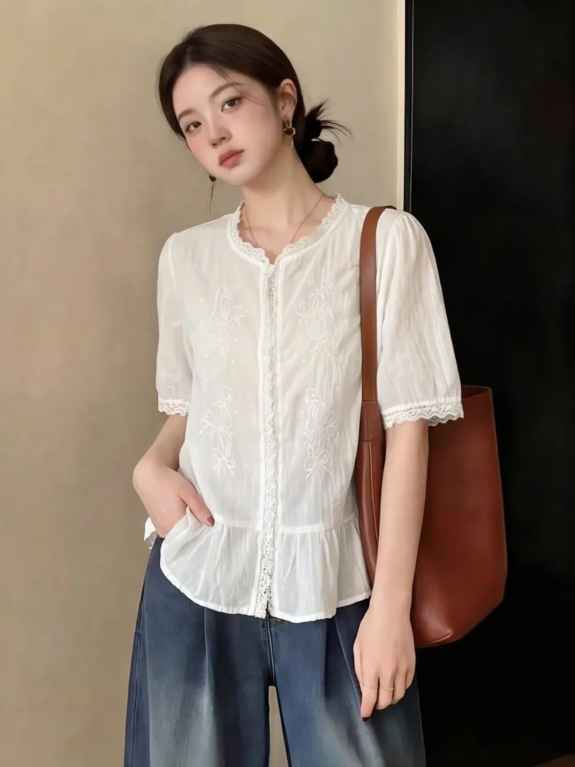 

Sweet Style Embroidered Floral Lace White Shirt Women Summer Design Bubble Sleeve Top Ageless Fashionable Korean Loose Fit