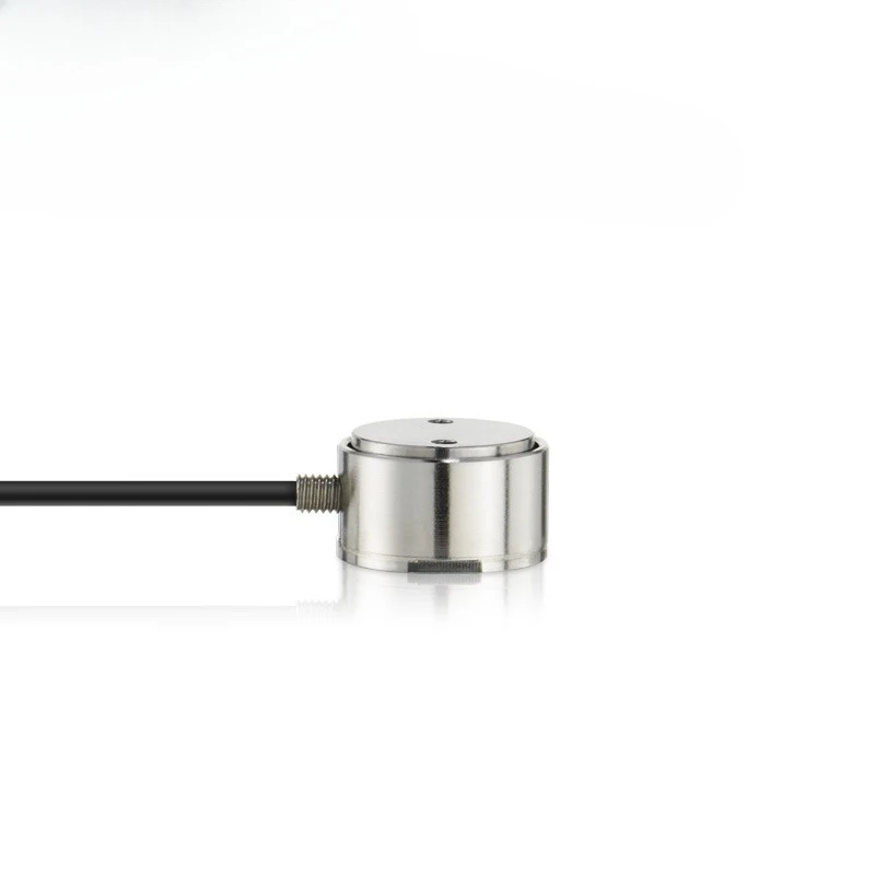 Thermally stabilized cylindrical sensors for external weighing for outdoor storage systems