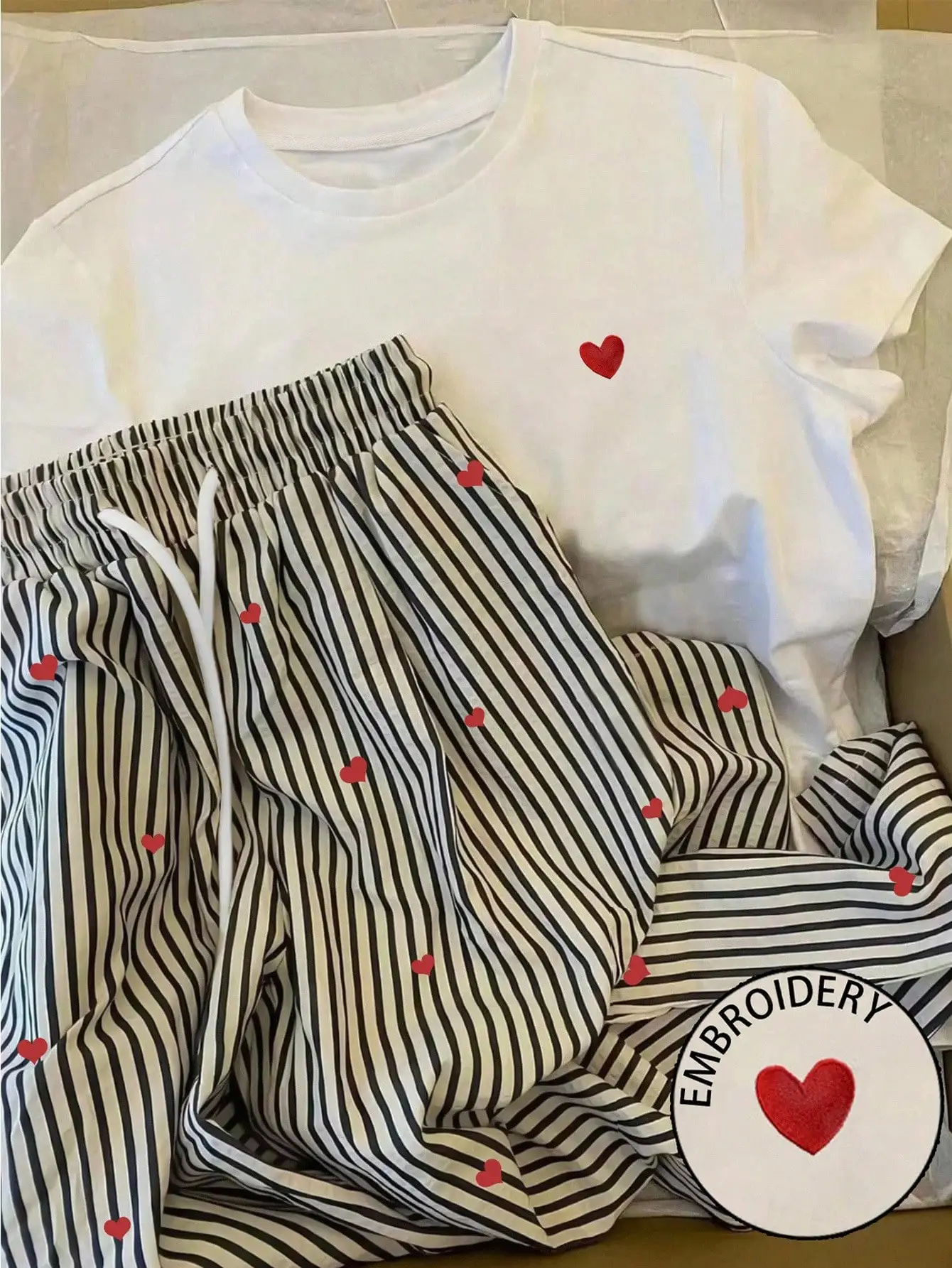 INAWLY Women's Heart Print Round Neck Short Sleeve T-Shirt And Drawstring Waist Striped Pants Casual Suit
