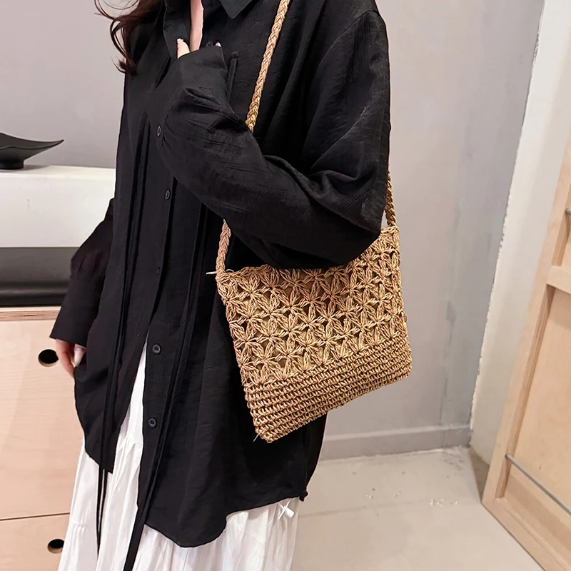 

Fashionable Trendy Crossbody Bag For Women With Large Capacity Leather And High-End Minimalist Appeal