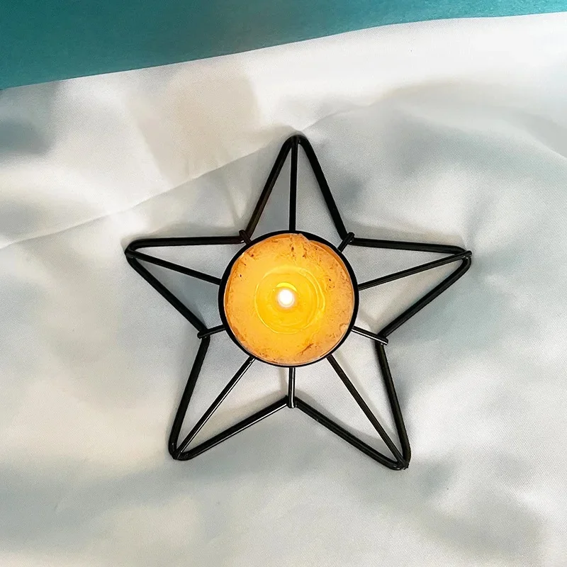Vintage Five‑Pointed Star Iron Candle Holder Tealight Candlestick Holder Desktop Decoration for Living Room Bedroom Wedding