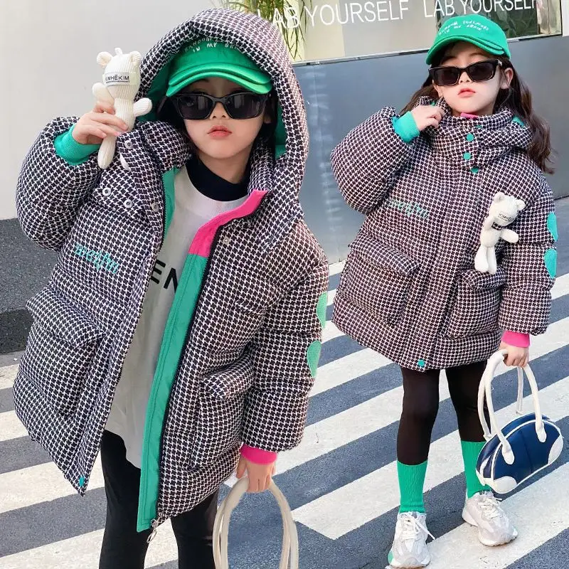 2024 Winter Keep Warm Princess Girls Jacket Grid Design Padded Lining With Velvet Hooded Heavy Coat For Kids Sent Bear Doll