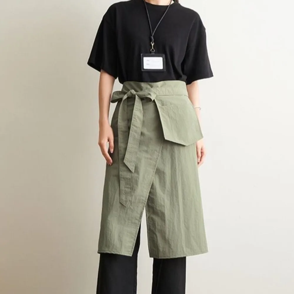 

Stylish Fashionable Waterproof Apron Adjustable Breathable Split Apron Cotton Antifouling Kitchen Apron Barista