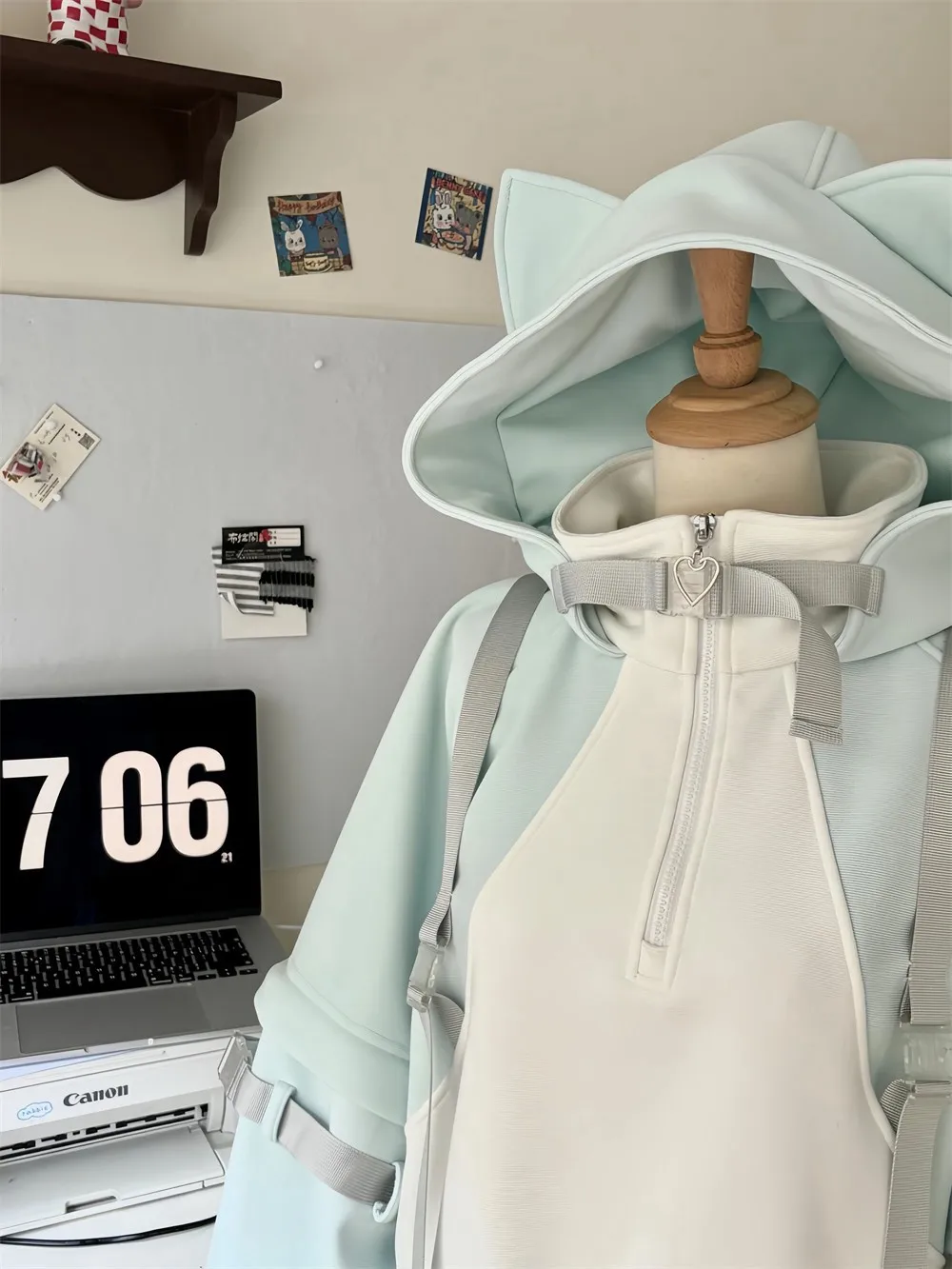 Trendy Japanese Style Hoodie Women's Loose Fit Shoulder Insertion Color Block Design Lazy Autumn Winter Sweatshirt Top