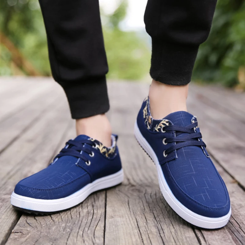 2024 New Canvas Shoes for Men Classic Breathable Men Casual Shoes Outdoor Anti Slip Flat Sneakers Fashion Light Men Tenis Shoes