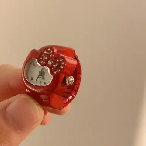 Partihandel Kawaii Sanrio Hello Kitty Klocka Ring Söt Kt Katt Rosett Strass Klocka Ring Klocka Flickor Ornament Barnleksaker Presenter 12 best sales Hello Kitty smartklocka för barn - №11
