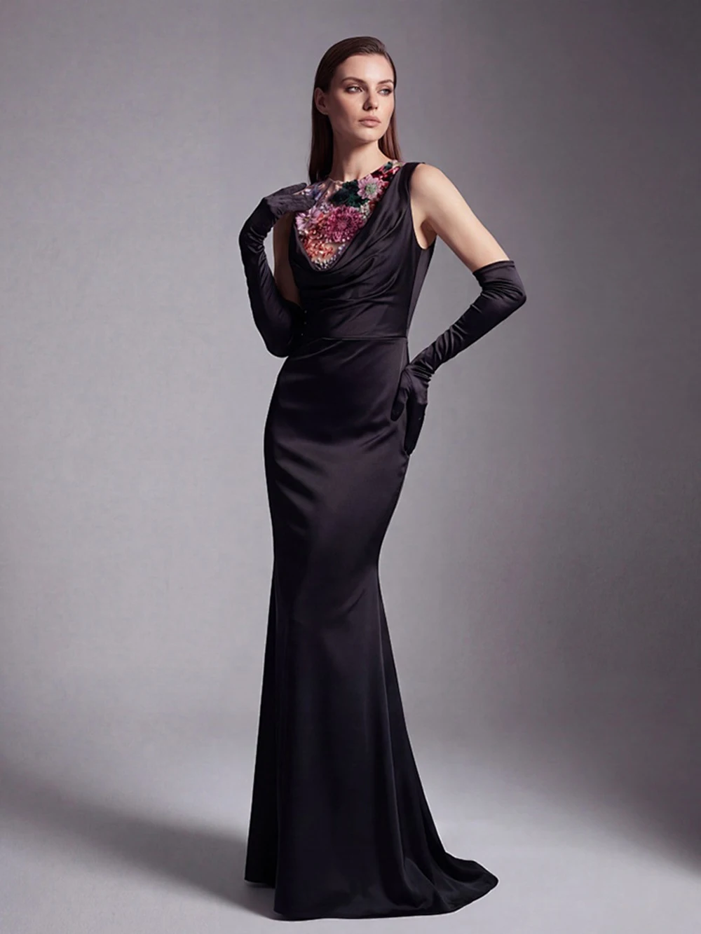 

2026 New Women's High End Embroidered Slimming Hip Wrapped Fishtail Dress Party Evening Gowns