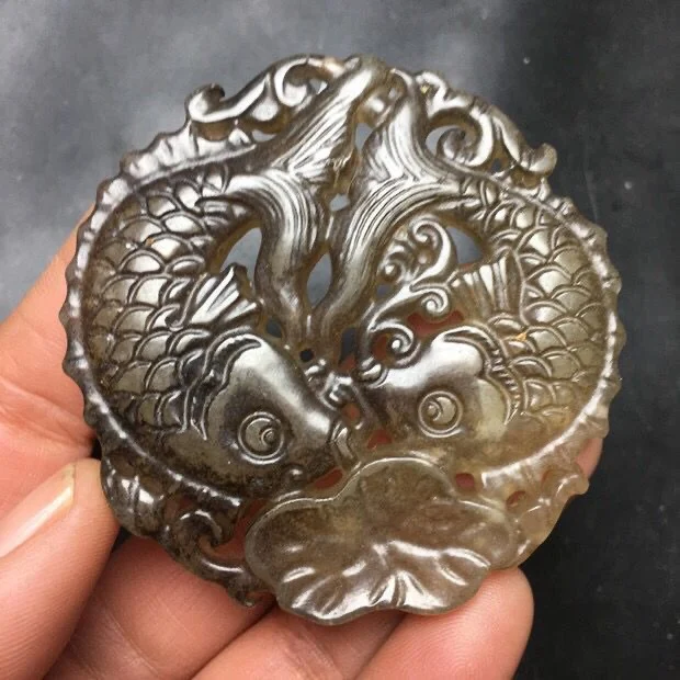 Collection of jade pieces, old objects, high Dong pendants Natural stone carving goods, Pisces